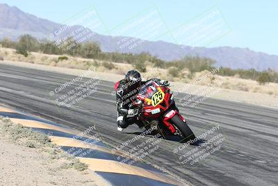 media/Dec-04-2025-Racers Edge (Thu) [[5ebc9f124d]]/3-B Group/3-Session 2 (Turn 7 Inside)/